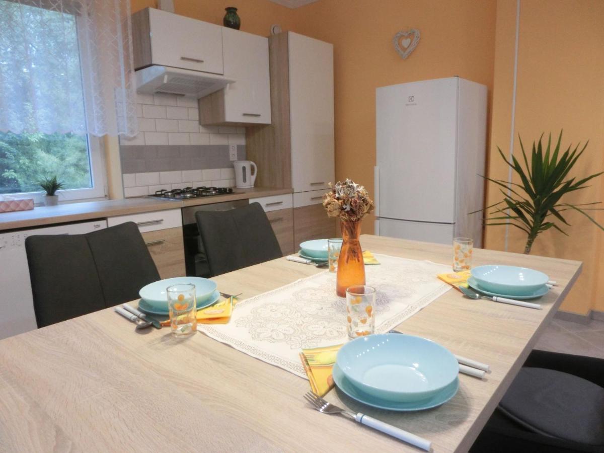 Pilis Apartman Piliscsaba Buitenkant foto