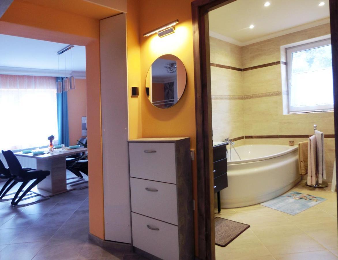Pilis Apartman Piliscsaba Buitenkant foto